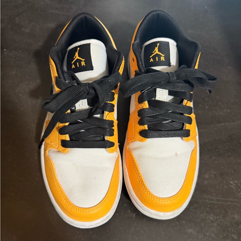 Women’s Nike Air Jordan 1 Low SE sneakers. White/Laser Orange-black